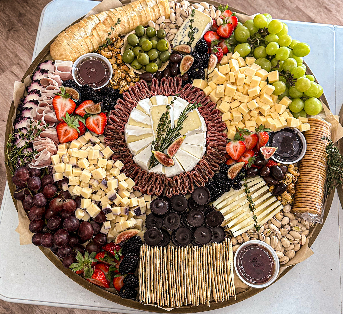 24" Holiday Wood Board