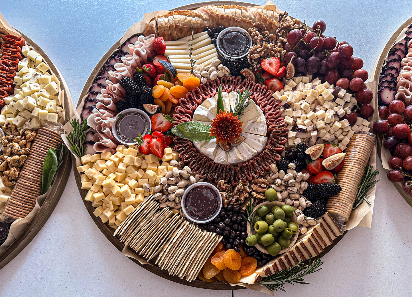 24" Holiday Wood Board