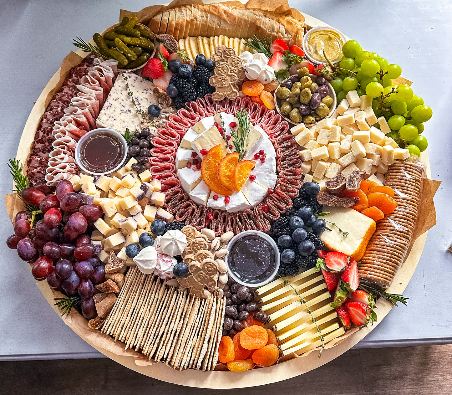 23-24" Holiday Rental Grazing Wood Board