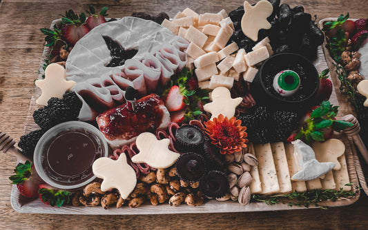 Large Spooky Palm Tray (serves 6-8)